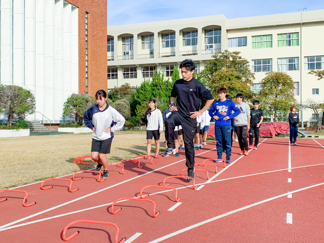 中学生　陸上部 本学陸上部が太宰府市内の中学生に部活動指導を実施 - 日本経済大学・受験生応援サイト